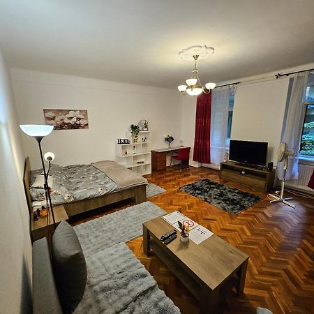 Pet Friendly 2Bdr Apartment Будапешт Экстерьер фото